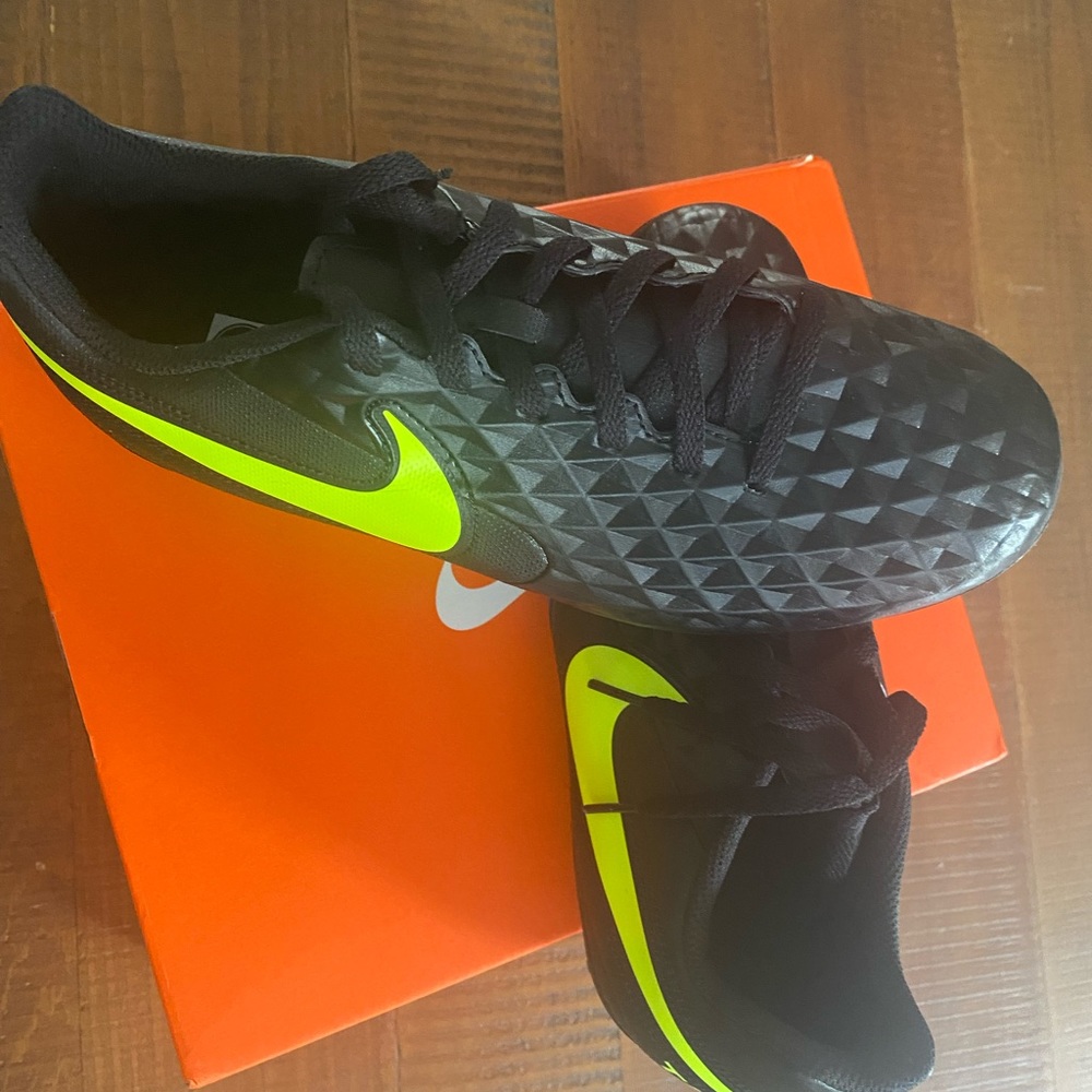 Nike Jr Legend 8 ClubFG/MG